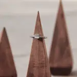 انگشتر نقره زنانه جی تی ای (GTA) مدل باگت مربع